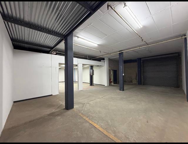 676M² WAREHOUSE TO LET IN VORNA VALLEY